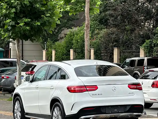 Mercedes-Benz GLE Coupe 2015