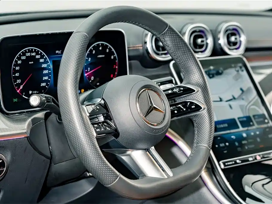 Mercedes-Benz C-Class 2024 — фото 9
