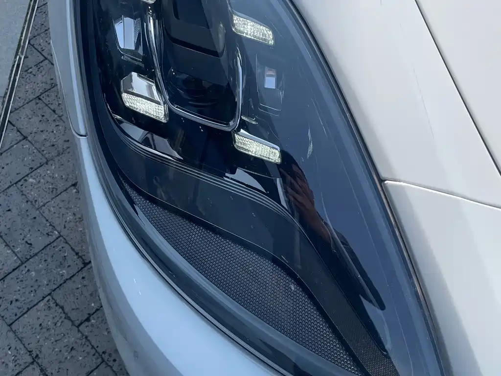 Porsche Panamera 2018 — фото 16