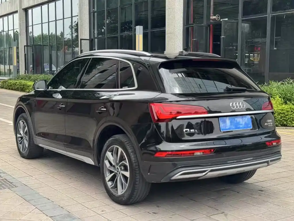 Audi Q5L 2022 — фото 4