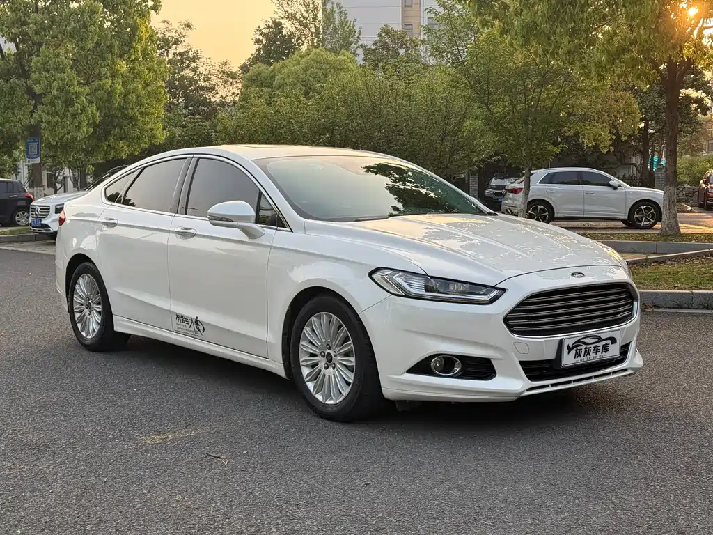 Ford Mondeo 2016 — фото 3