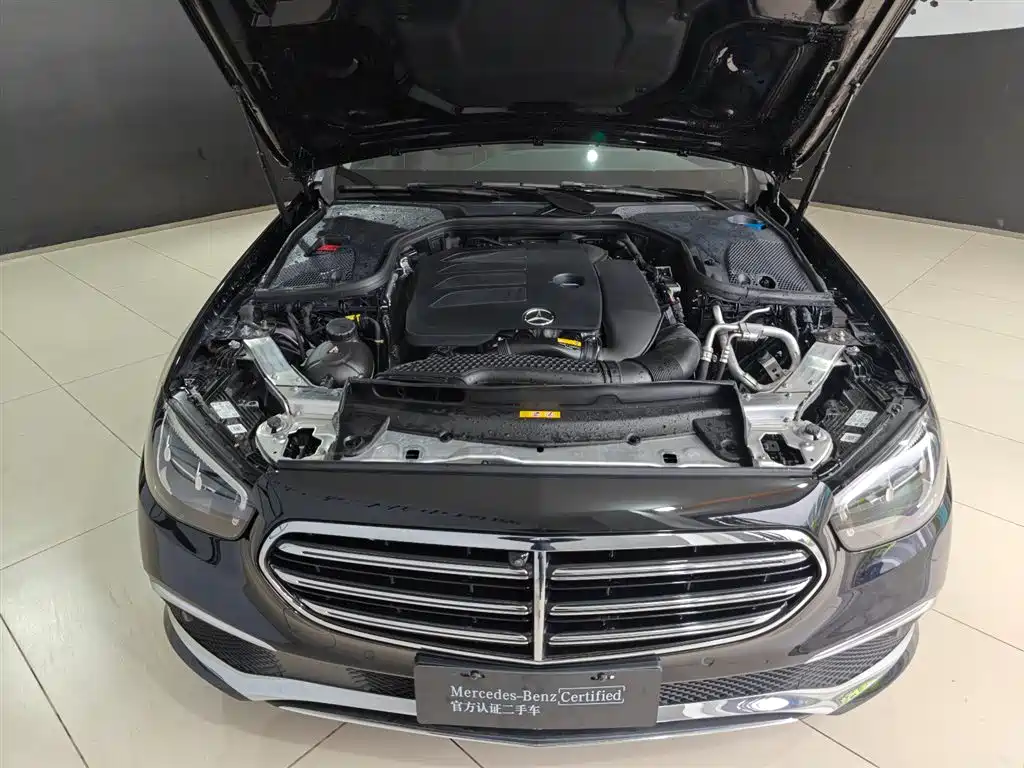 Mercedes-Benz E-Class 2023 — фото 4