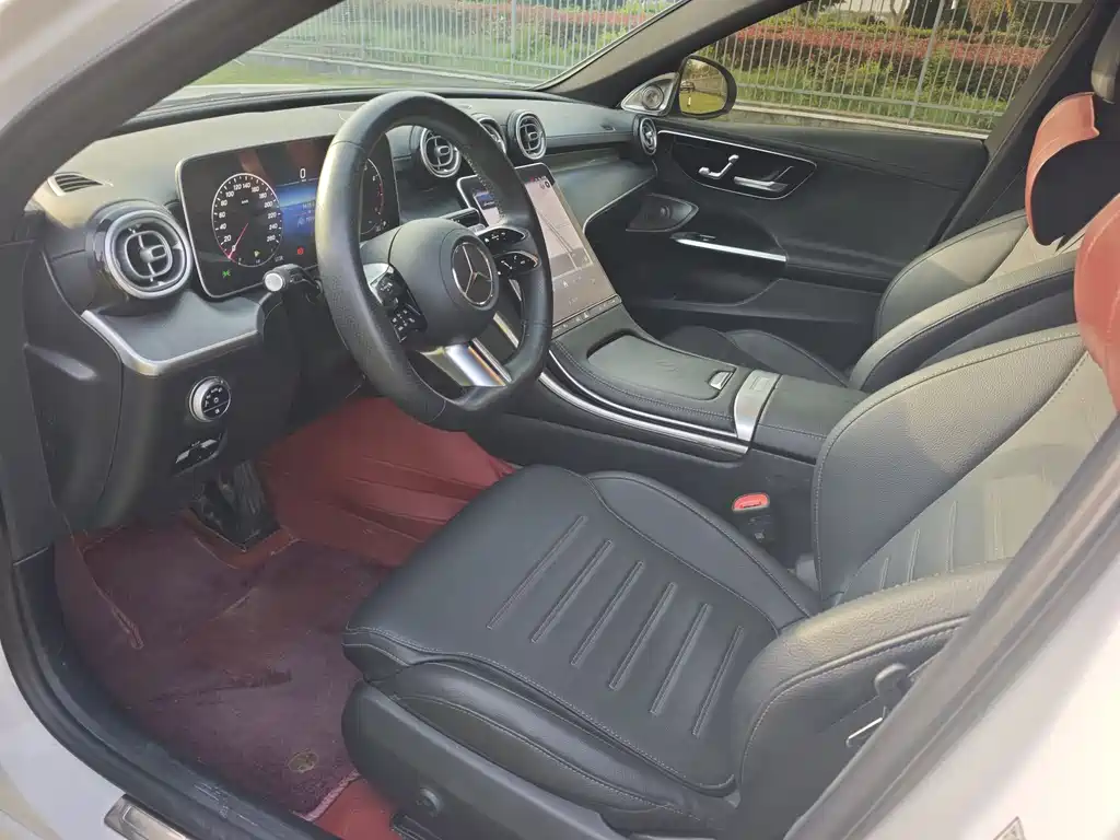 Mercedes-Benz C-Class 2023 — фото 12