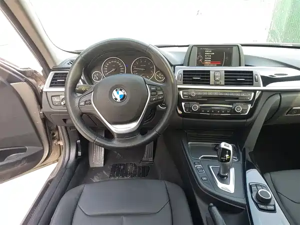 BMW 3 Series 2017