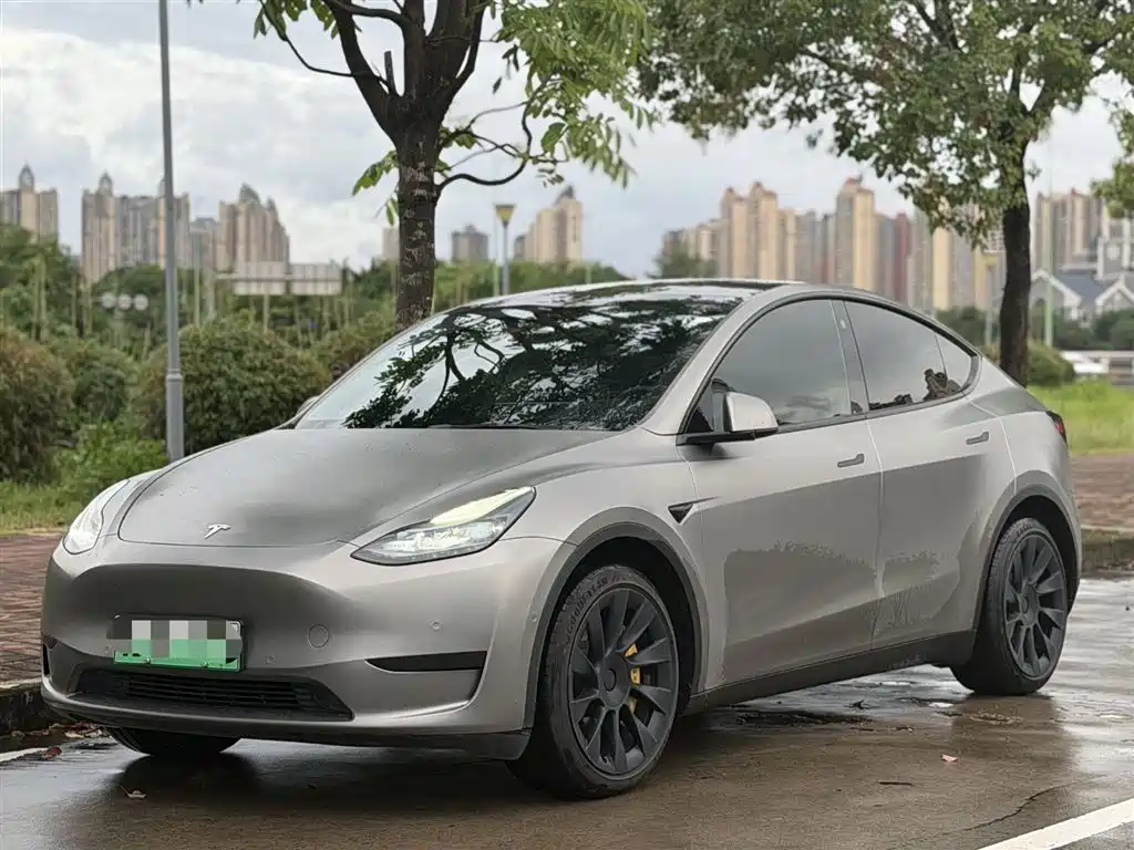 Tesla Model Y 2023 — фото 1