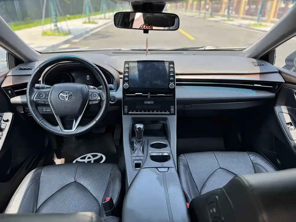 Toyota Avalon 2019 — фото 9