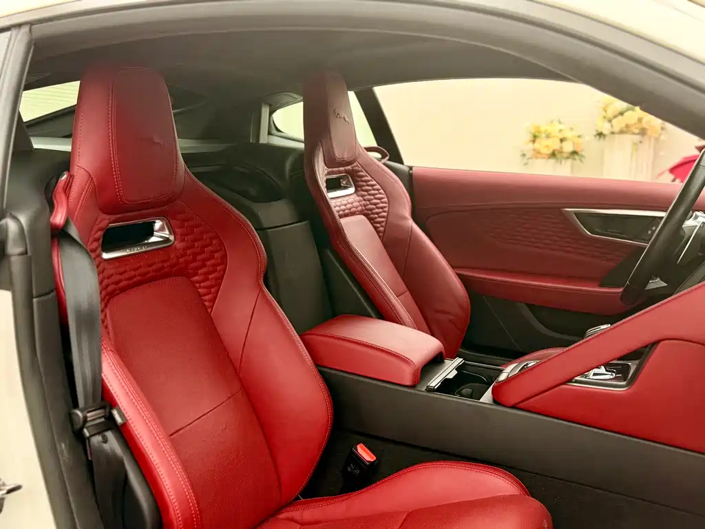 Jaguar F-TYPE 2022 — фото 16