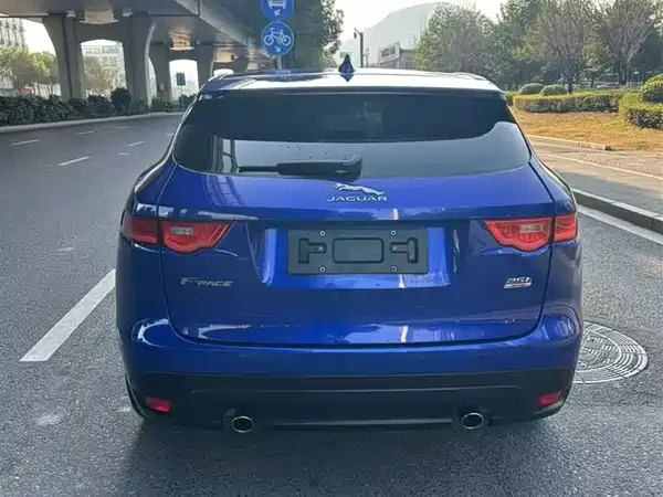 Jaguar F-PACE 2018