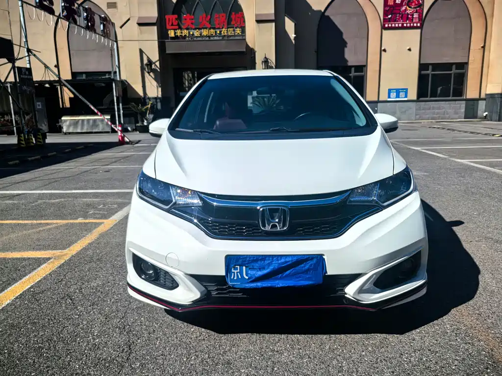 Honda Fit 2018 — фото 1