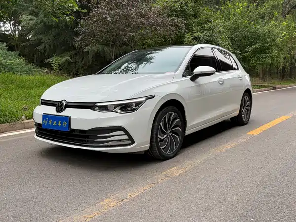 Volkswagen Golf 2022