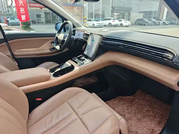 NIO ES8 2019