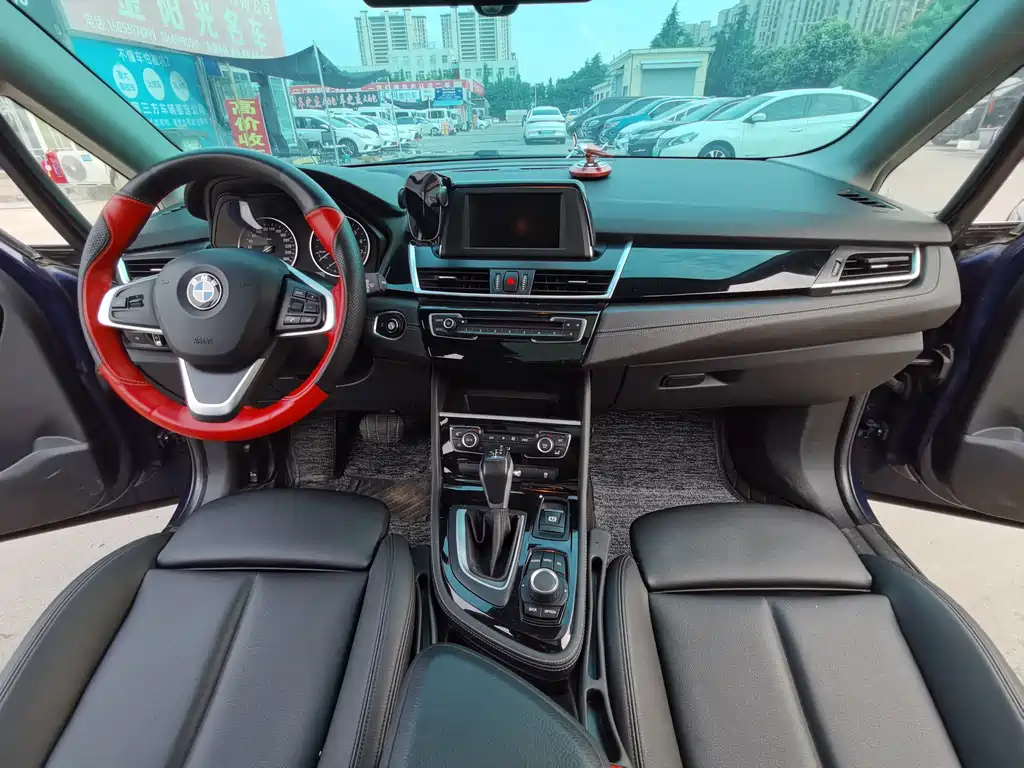 BMW 2 Series Active Tourer 2016 — фото 9