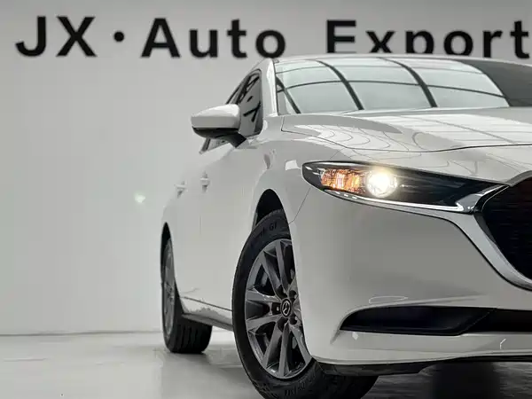 Mazda 3 Axela 2022
