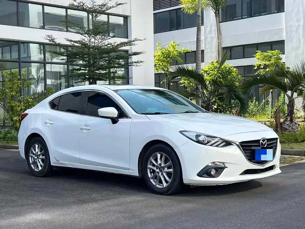 Mazda 3 Axela 2016 — фото 3