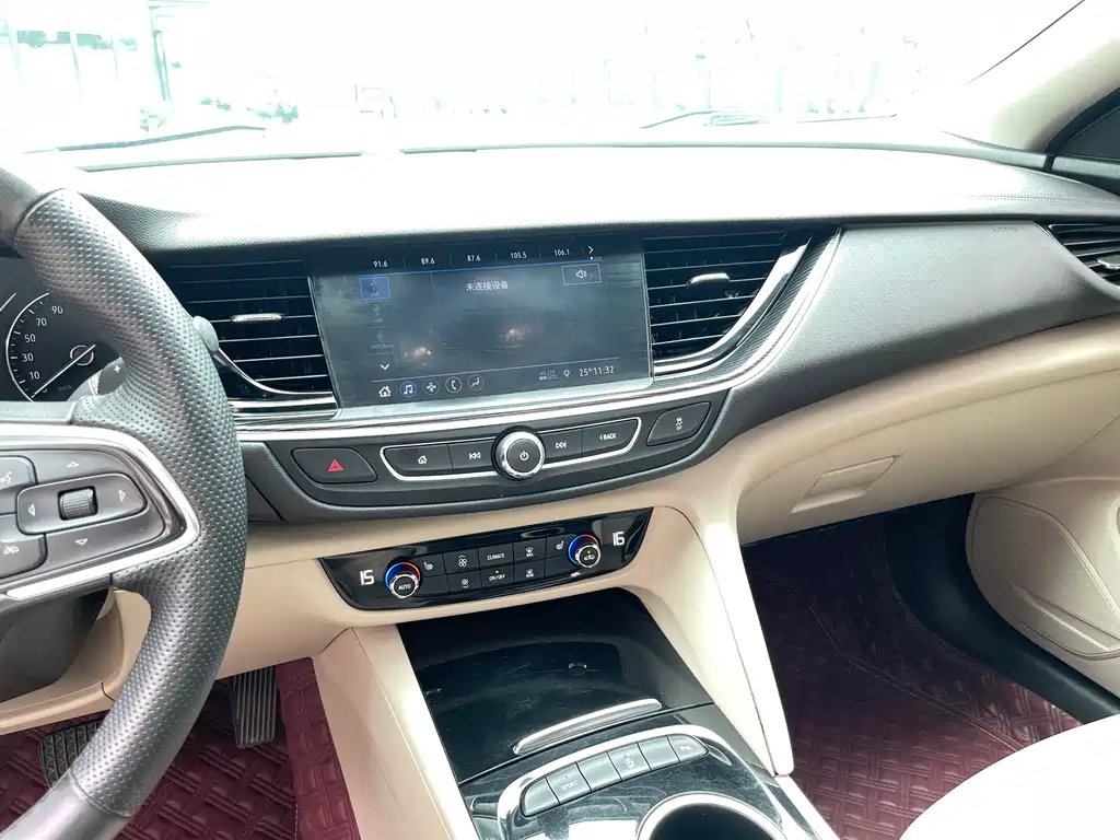 Buick Regal 2020 — фото 16