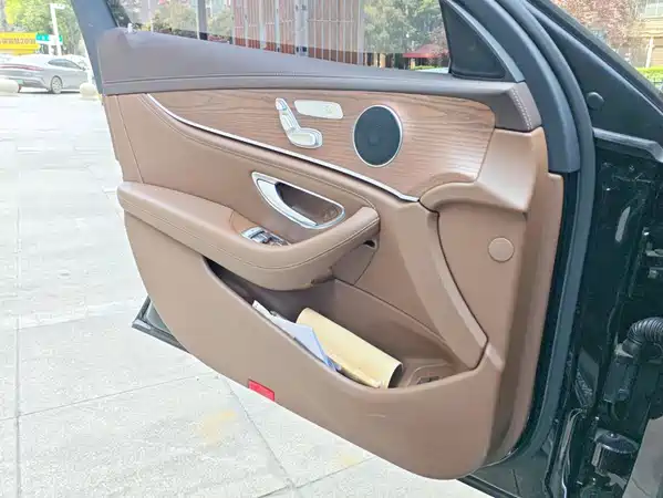 Mercedes-Benz E-Class 2023
