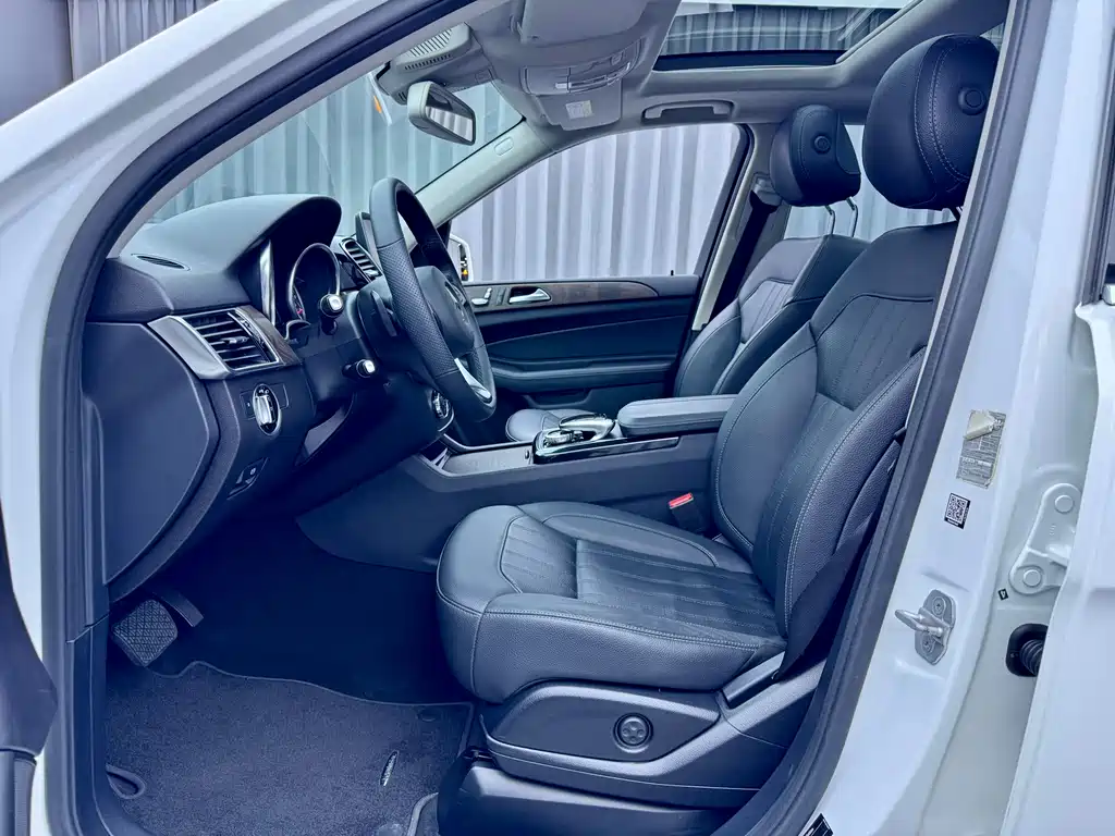 Mercedes-Benz GLE 2016 — фото 21