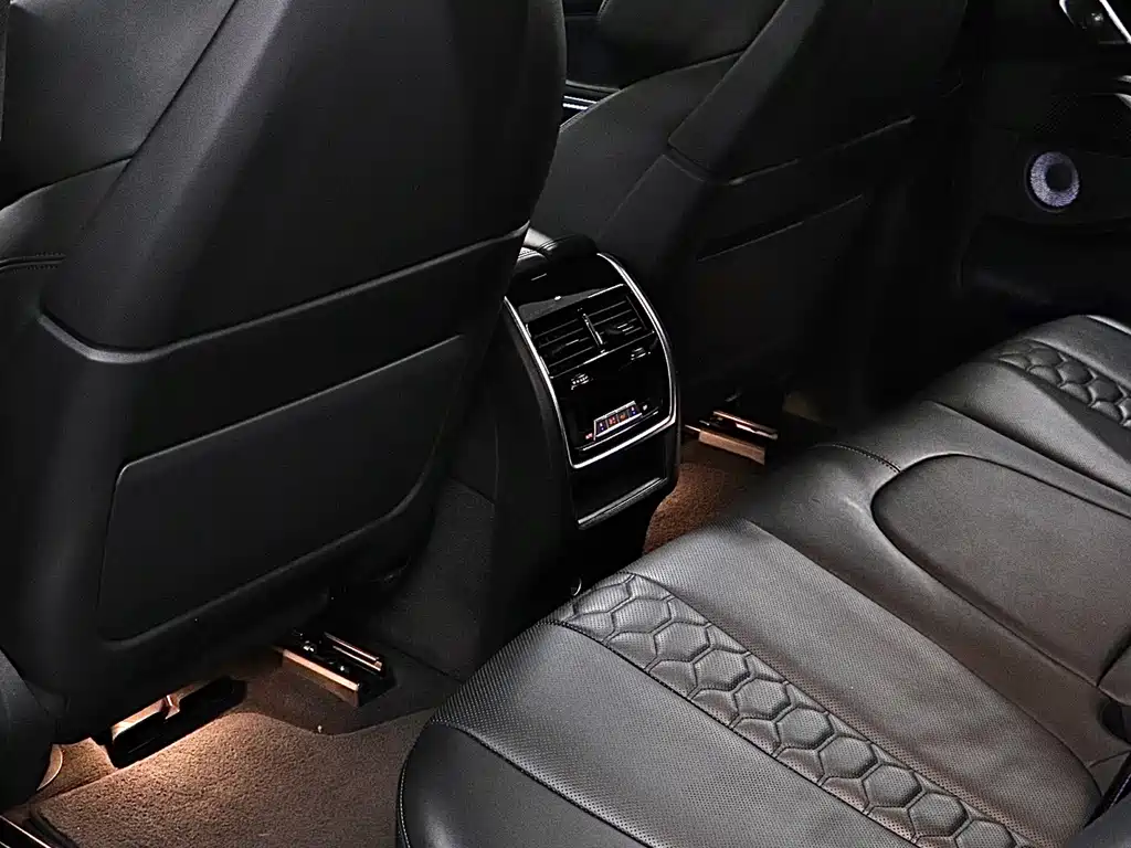 BMW X5 M 2021 — фото 12