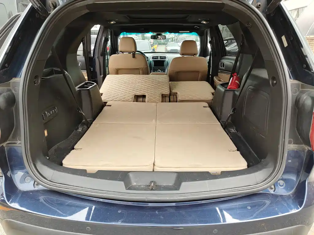 Ford Explorer 2016 — фото 19
