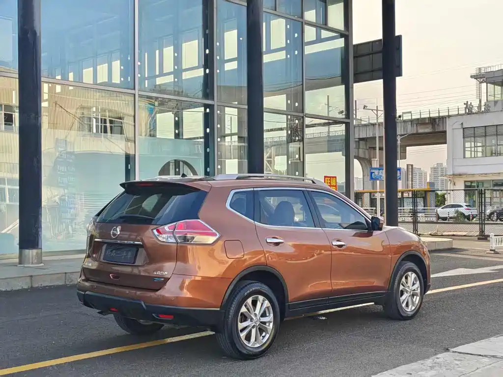 Nissan X-Trail 2015 — фото 9