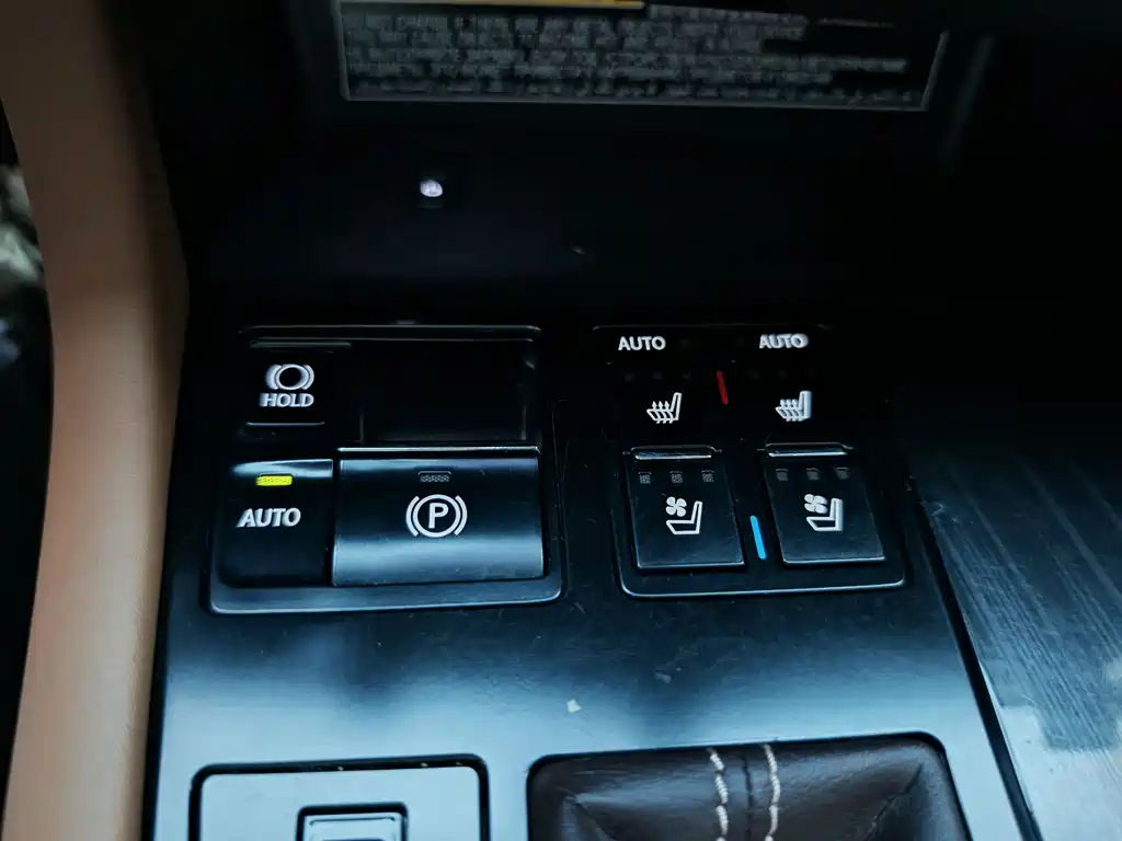 Lexus RX 2017 — фото 17