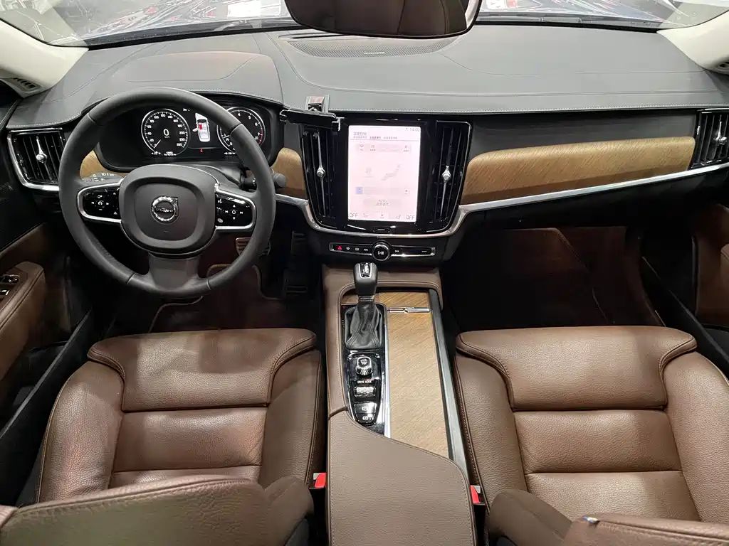 Volvo S90 2019 — фото 10