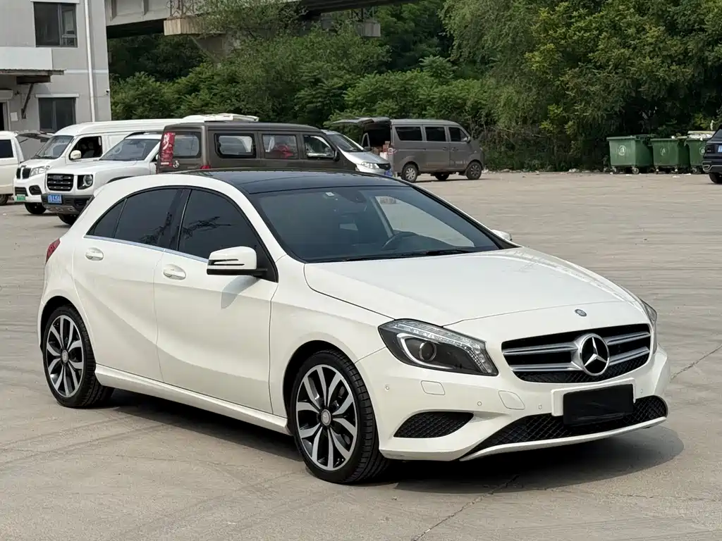 Mercedes-Benz A-Class 2015 — фото 3
