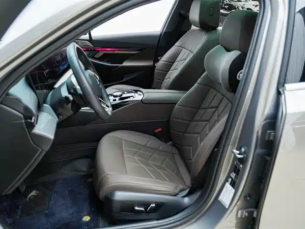 BMW 5 Series 2024