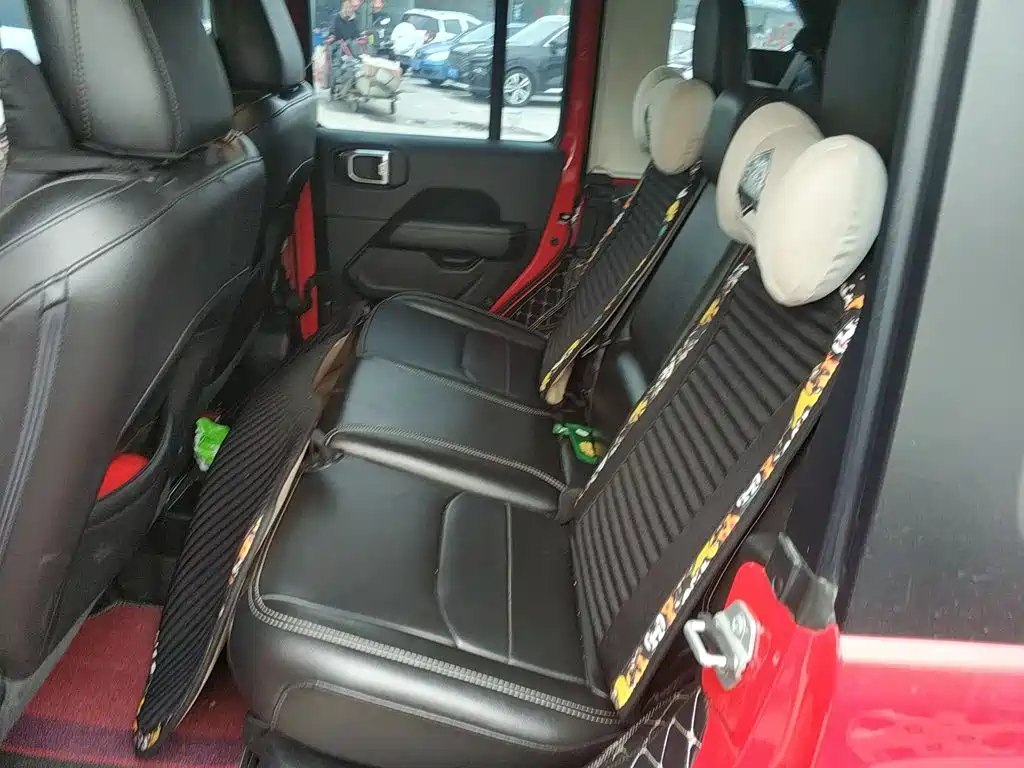 Jeep Wrangler New Energy 2021 — фото 13