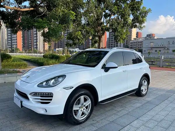 Porsche Cayenne 2011