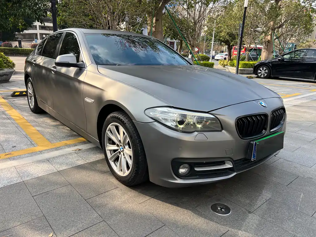 BMW 5 Series 2015 — фото 3