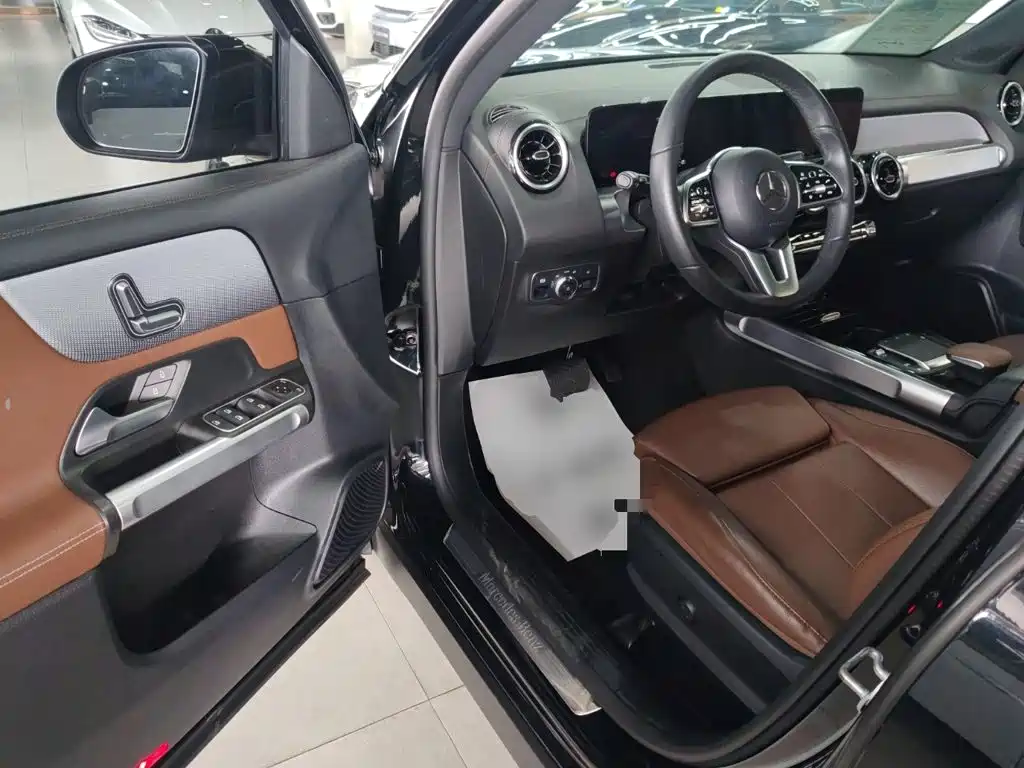 Mercedes-Benz GLB 2023 — фото 12