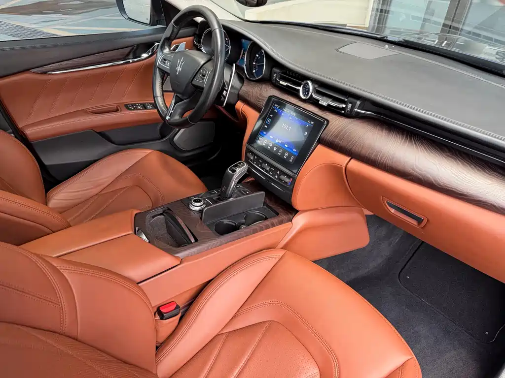 Maserati Quattroporte 2020 — фото 14