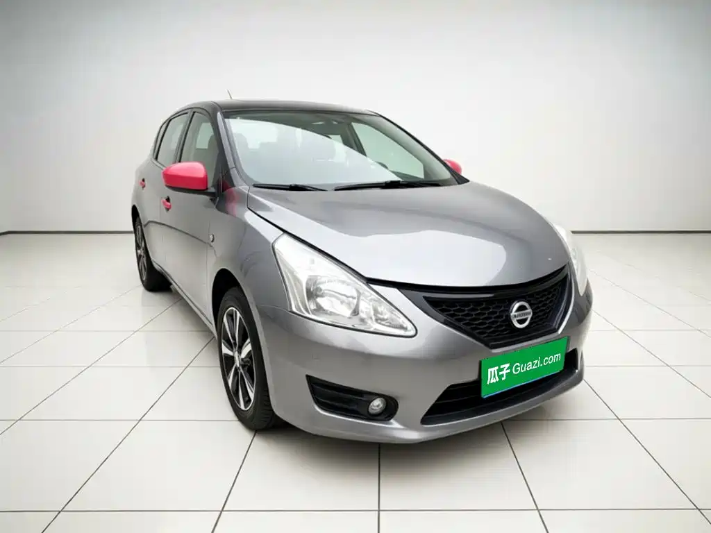 Nissan Tiida 2015