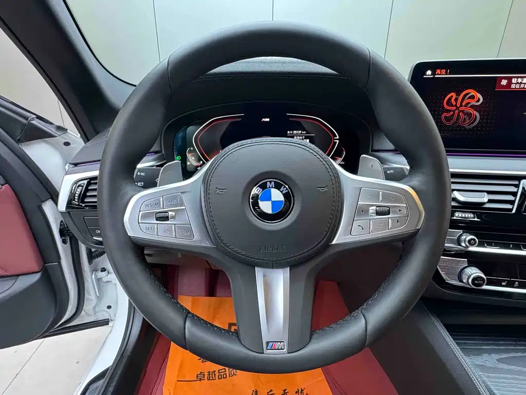 BMW 5 Series 2023 — фото 12