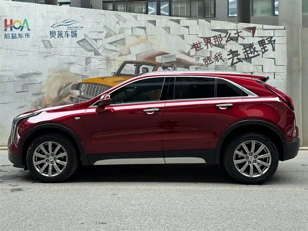 Cadillac XT4 2019 — фото 3
