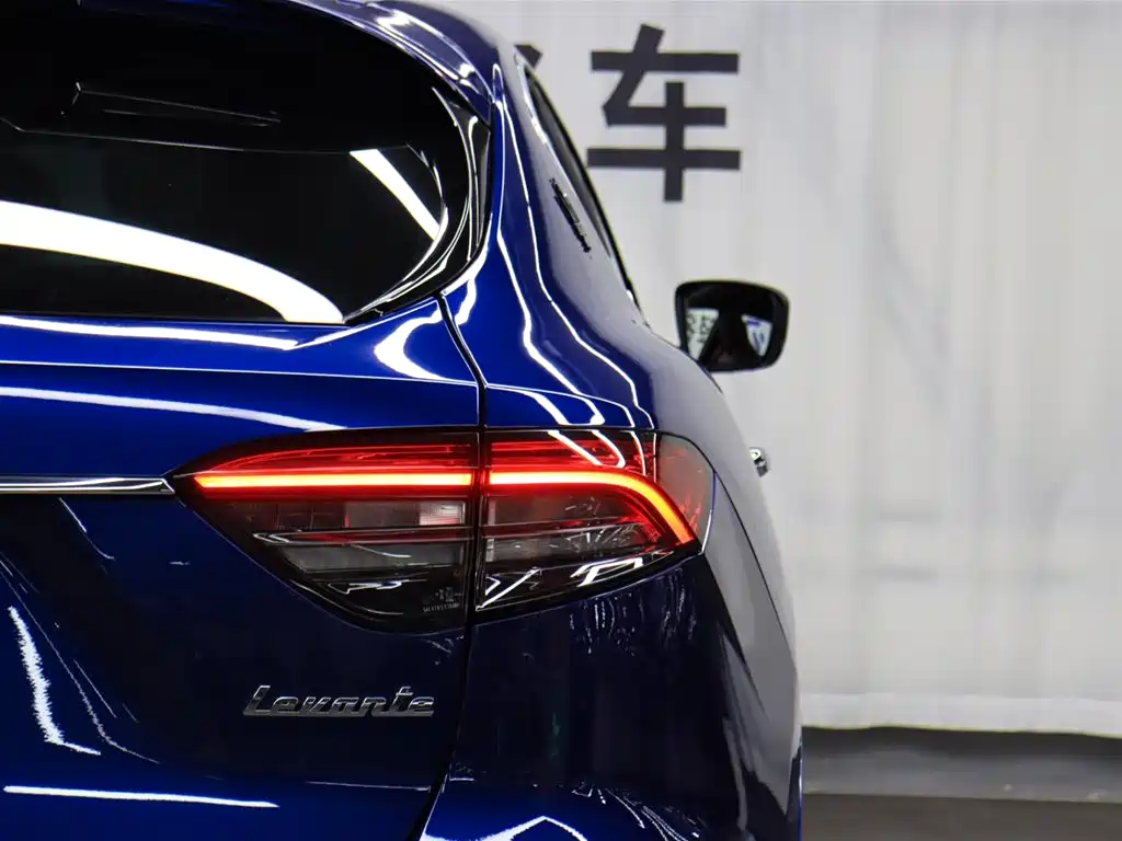 Maserati Levante 2022 — фото 24