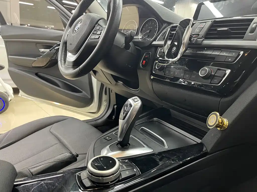 BMW 3 Series 2016