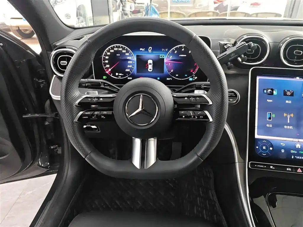 Mercedes-Benz C-Class 2023 — фото 11