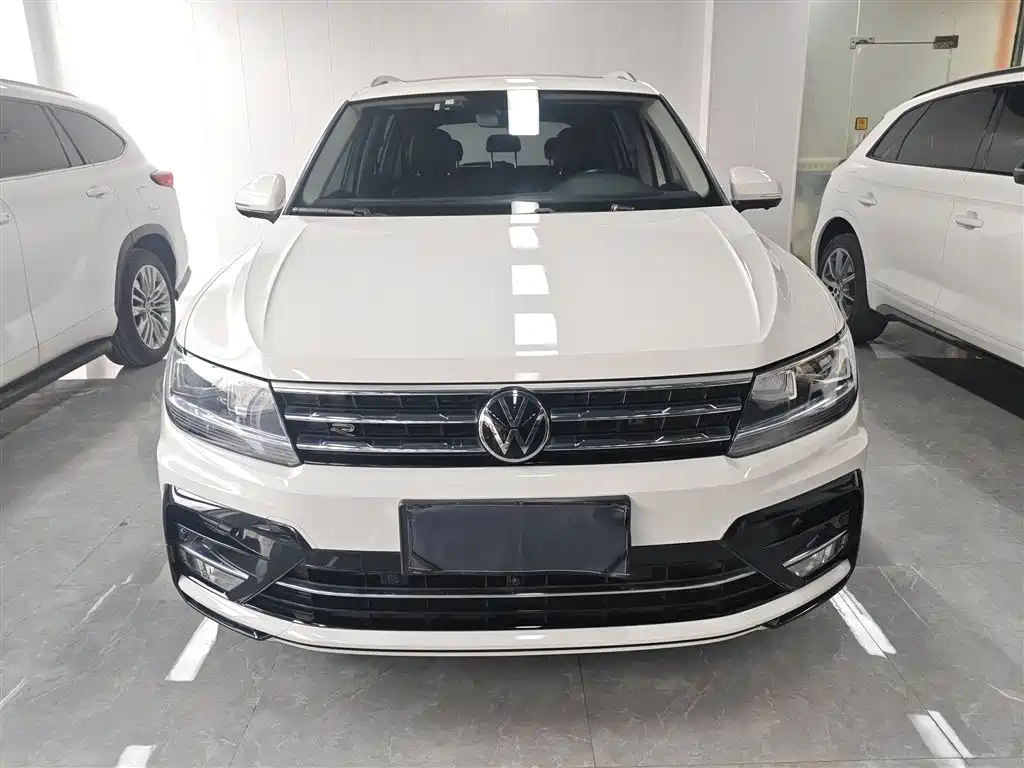 Volkswagen Tiguan L 2021 — фото 3
