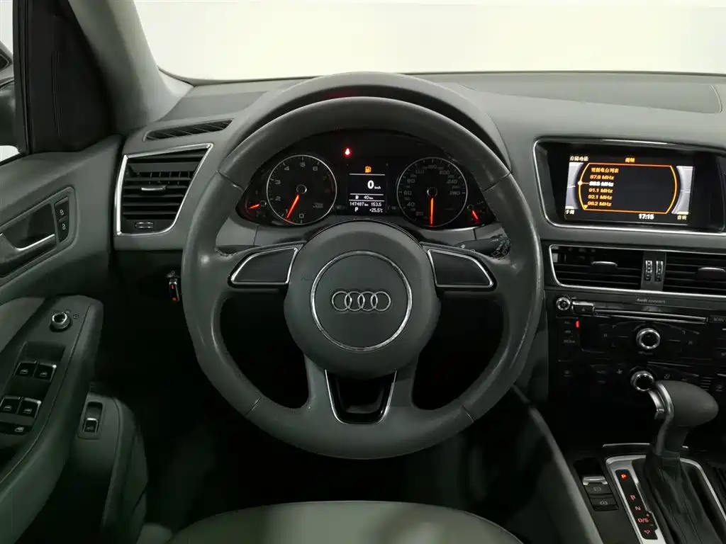 Audi Q5 2015 — фото 11