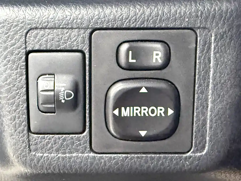 Toyota Yaris L 2021 — фото 14