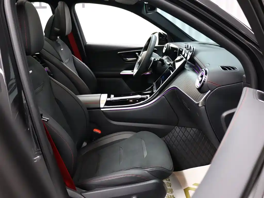 Mercedes-Benz GLC AMG 2025 — фото 23