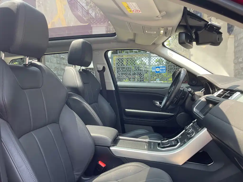 Land Rover Evoque 2018 — фото 15