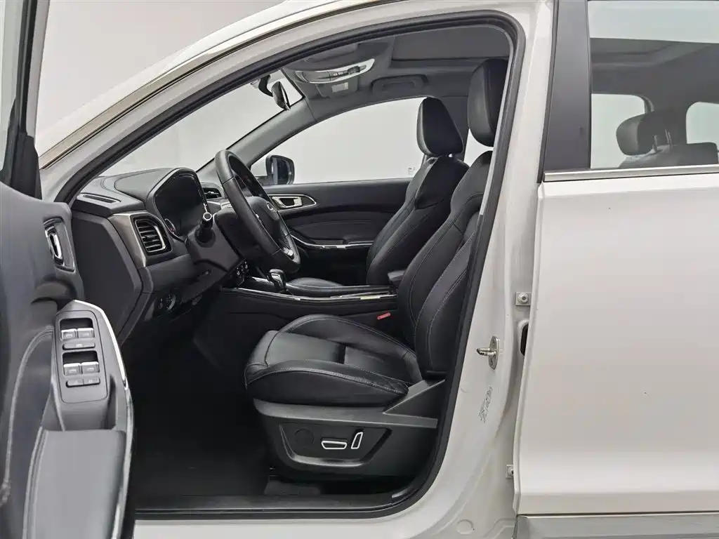Chery Tiggo 8 2018 — фото 10