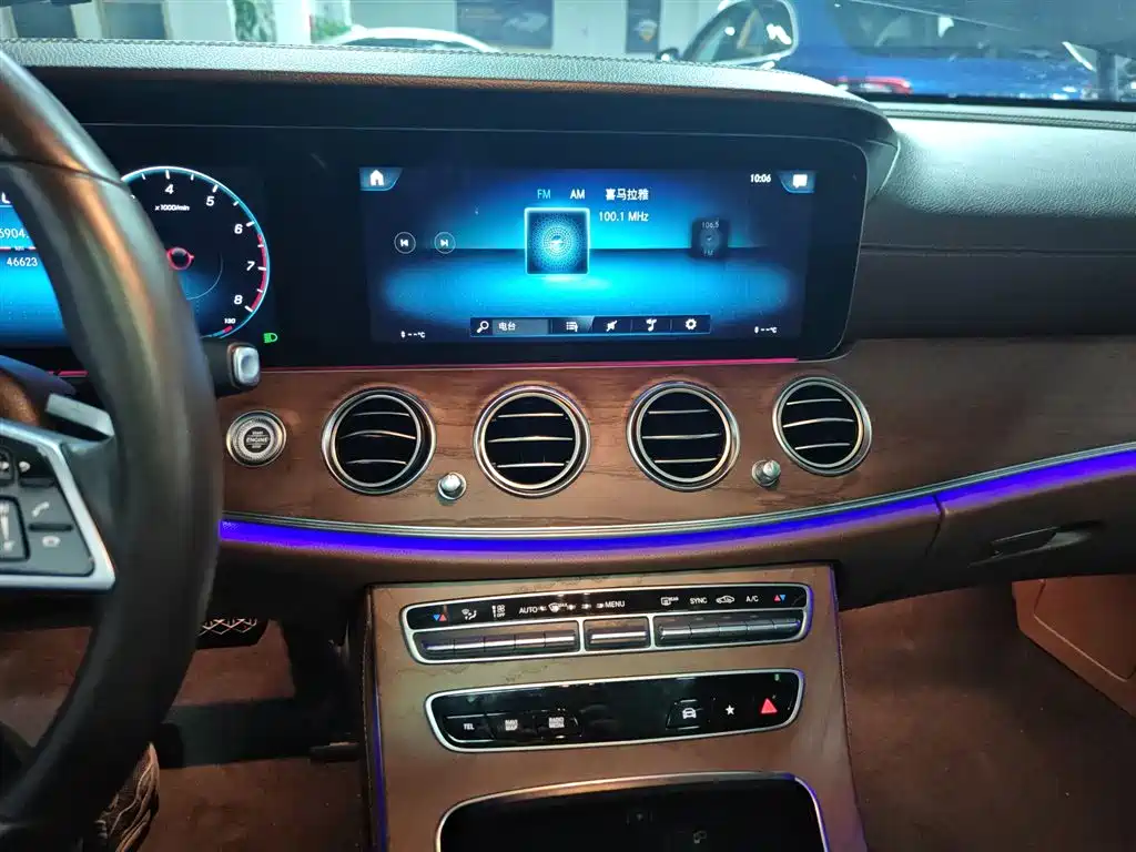 Mercedes-Benz E-Class 2023 — фото 20
