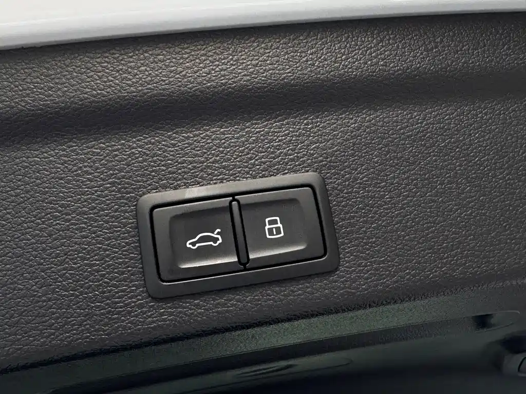 Audi Q3 Sportback 2023 — фото 10