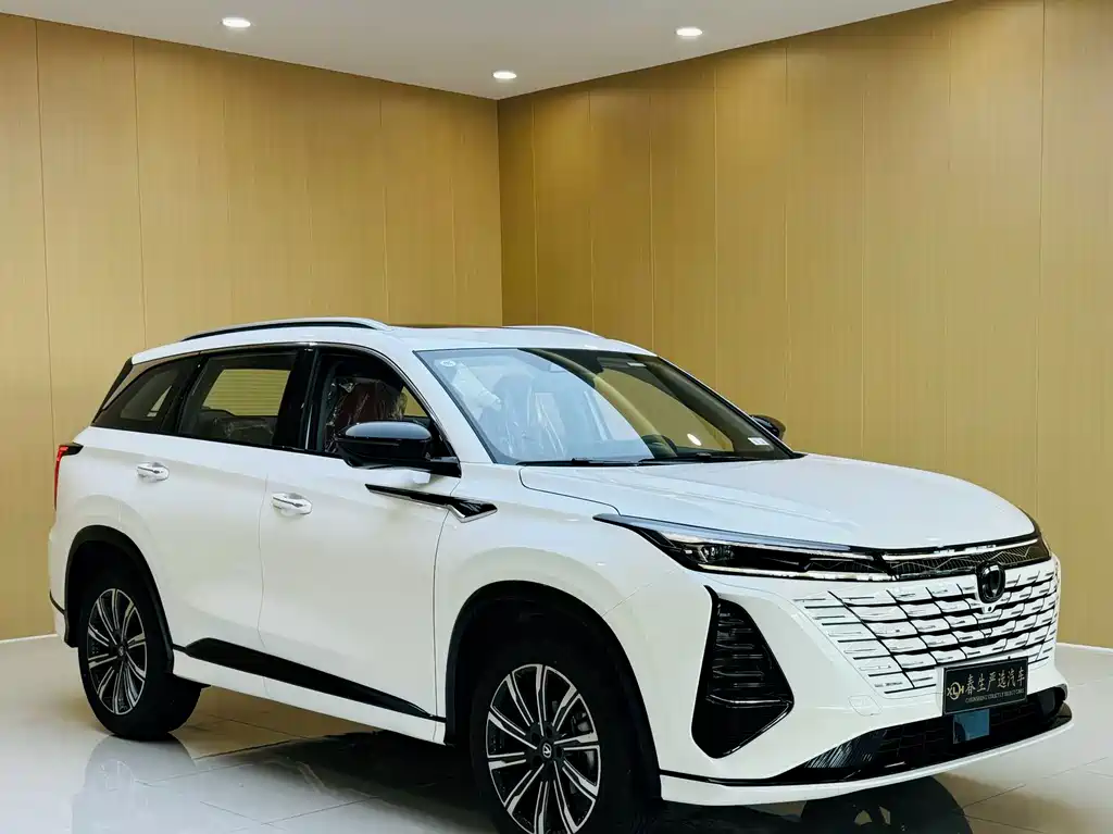 Changan CS75PLUS 2026 — фото 3