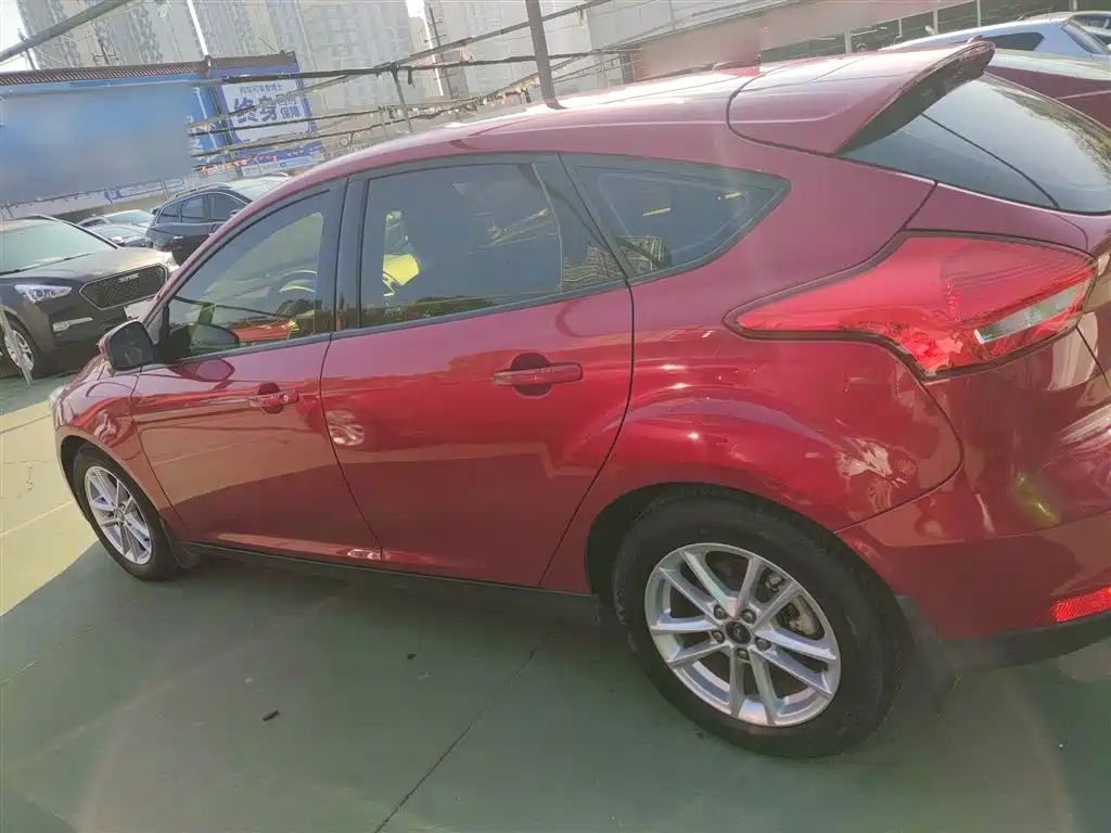 Ford Focus 2017 — фото 4