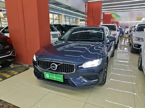 Volvo S60 2023
